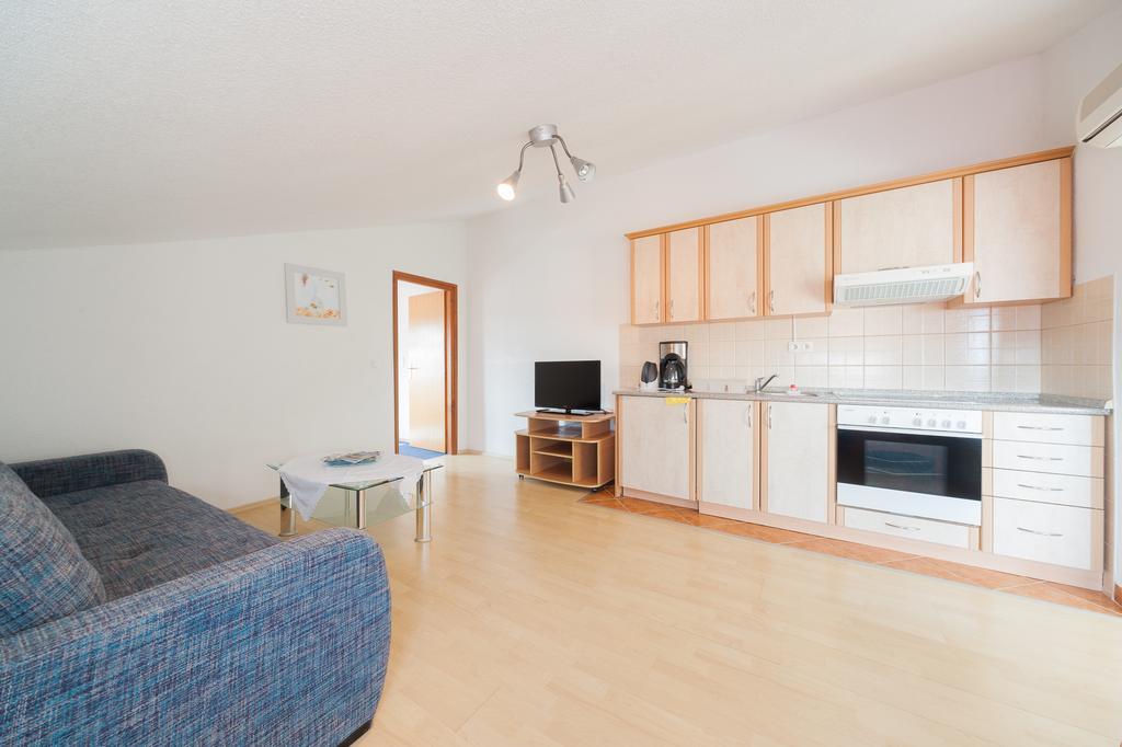 Apartmenthaus Hana Karlobag Dış mekan fotoğraf