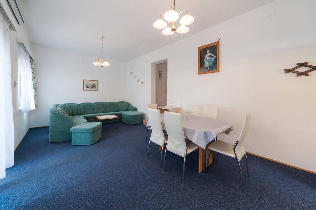 Apartmenthaus Hana Karlobag Dış mekan fotoğraf