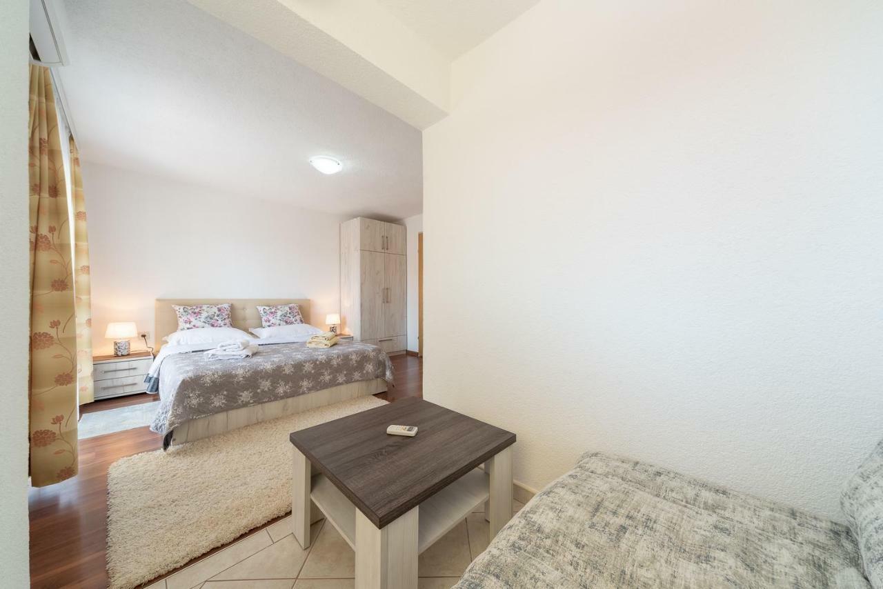 Apartmenthaus Hana Karlobag Dış mekan fotoğraf