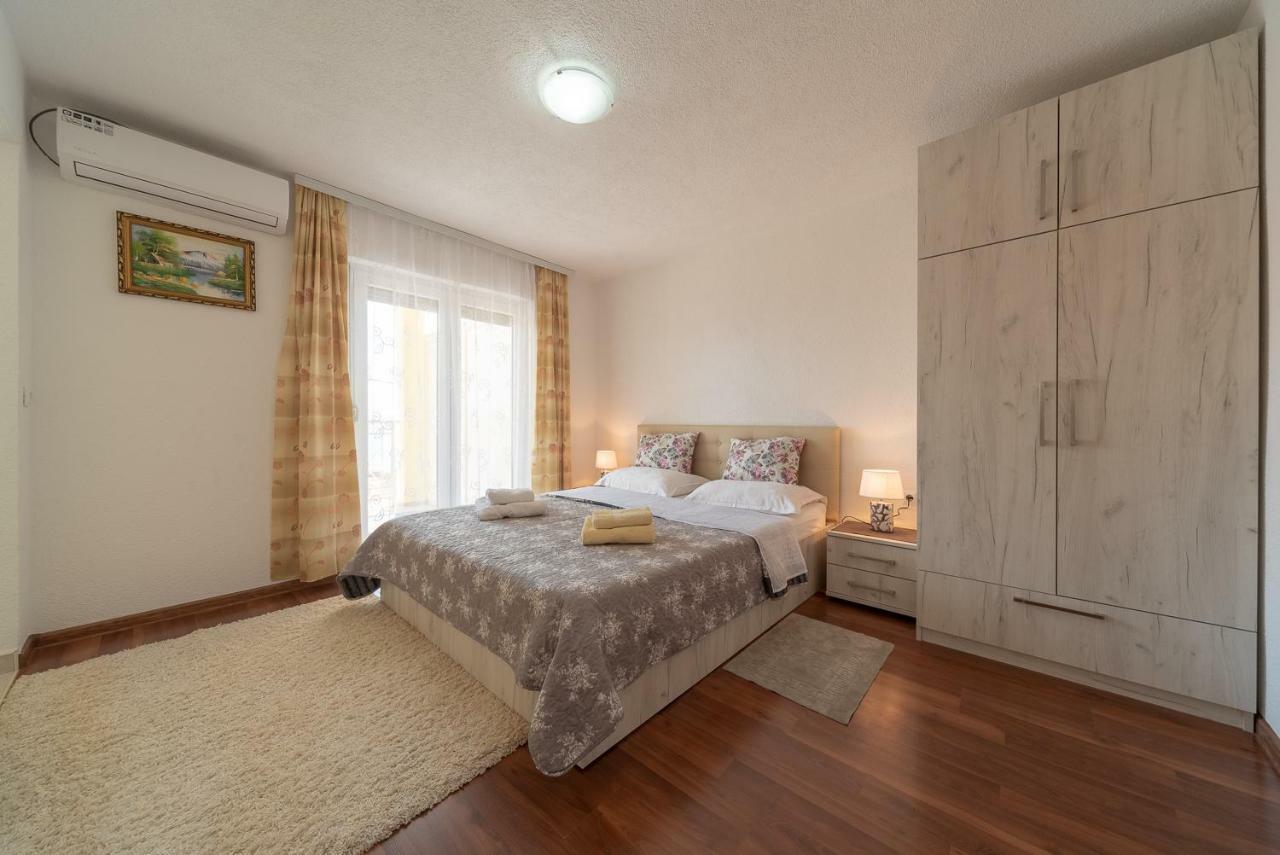 Apartmenthaus Hana Karlobag Dış mekan fotoğraf